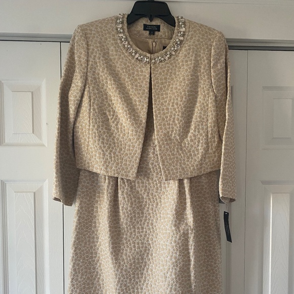 Tahari Arthur S Levine Dresses & Skirts - Tahari Taupe, Ivory and Silver Women’s suit